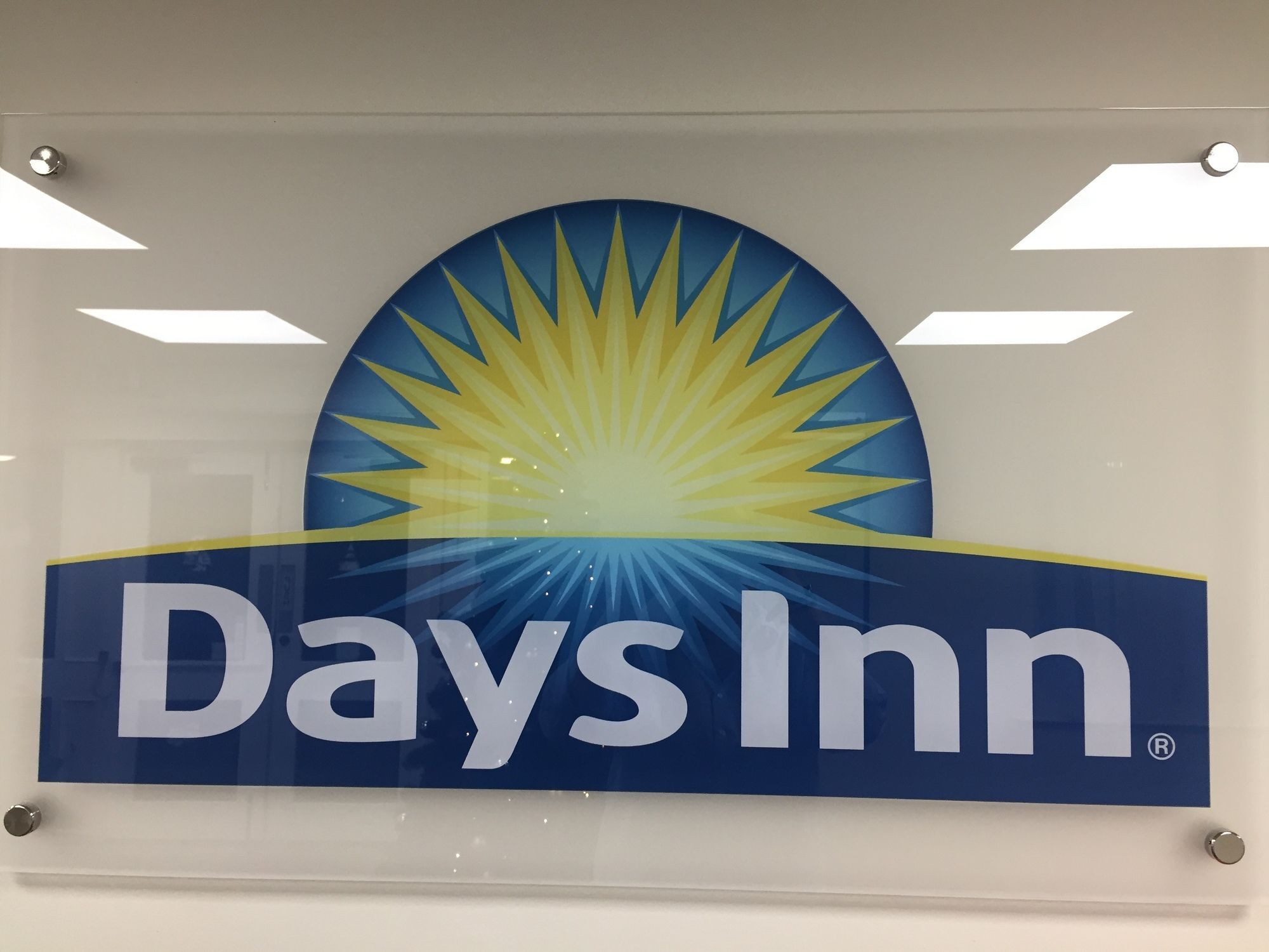 Days Inn Sutton Scotney South מראה חיצוני תמונה